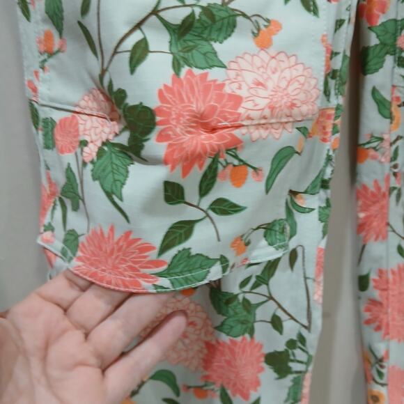 DULUTH TRADING Heirloom Gardening Bib Overalls XS X 31 NWT Mint Summer Dahlia - Picture 8 of 16